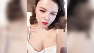 漂亮美女自慰求操 1