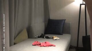 你的太大了 輕點有點疼 啊啊好爽 你真厲害 身材豐滿大美女在沙發被探花多姿勢猛懟 嬌喘不停