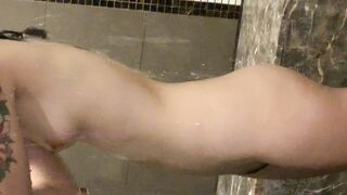 可愛俏皮台灣小美女和男友酒店開房 小嫩B被幹流血了-07