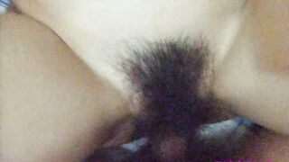 台灣短髮美眉與男友同居性愛自拍 反差妹毛多穴嫩無套愛愛-06