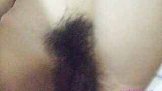 台灣短髮美眉與男友同居性愛自拍 反差妹毛多穴嫩無套愛愛-07