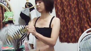 台灣短髮美眉與男友同居性愛自拍 反差妹毛多穴嫩無套愛愛-11