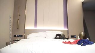 小寶尋花 腰細胸大說話嗲嗲漂亮美女 舌吻摸奶 特寫掰穴 抬腿側入 被操的啊啊啊直叫