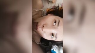 清純美少女反差又欠肏 對著男友豎中指 單純快樂的小嫩妹被男友調教成了小母狗-14