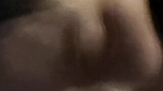 清純美少女反差又欠肏 對著男友豎中指 單純快樂的小嫩妹被男友調教成了小母狗-09