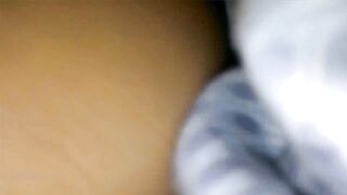 睡奸小美女 逼逼幹完還不過癮 菊花也不放過