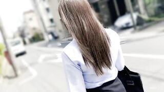 日本迷姦系列 白皙的飽滿的前大燈好耀眼！她還是一副很享受的樣子