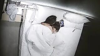 酒店攝影機偷拍 大學生情侶假期纏綿廝混 連續幹了幾次