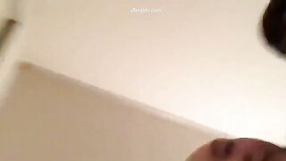 女大生背著男友和光頭爸爸酒店偷情被曝光-10