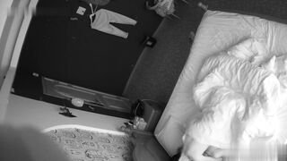 模特兒身材大奶美女宵夜被男同事灌醉酒店開房幹炮