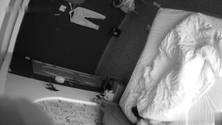 模特兒身材大奶美女宵夜被男同事灌醉酒店開房幹炮