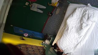 模特兒身材大奶美女宵夜被男同事灌醉酒店開房幹炮