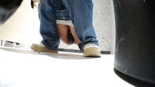 酒吧女廁全景偷拍 - 02