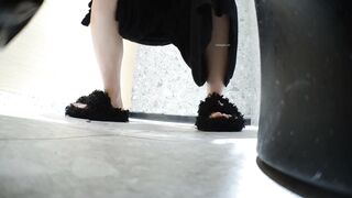 酒吧女廁全景偷拍 - 04