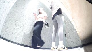 酒吧女廁全景偷拍 - 10