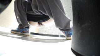 酒吧女廁全景偷拍 - 12