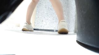 酒吧女廁全景偷拍 - 09