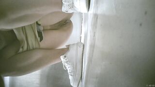 酒吧廁所偷拍 無毛靚妹 - 03