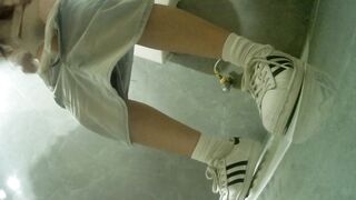 酒吧廁所偷拍 無毛靚妹 - 08