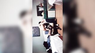 熟女探花 皮短裙黑絲襪美少婦