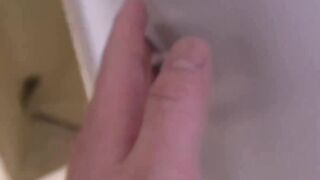 えっちのあと、お兄さんのパンツの匂い嗅ぎながら思い出しオナニーしてたらこっそり撮られてた、、