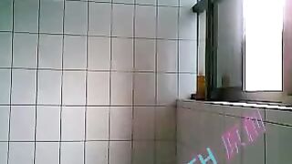 台灣大乳頭氣質美女 與四眼男友邊遊玩邊性愛野戰 影片流出2