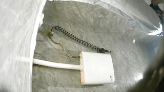 酒吧廁所偷拍 無毛靚妹 - 05