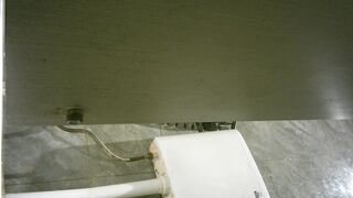 酒吧廁所偷拍 無毛靚妹 - 06