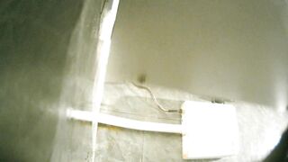 酒吧廁所偷拍 無毛靚妹 - 02