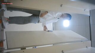 【廁拍】小姐姐尿完不擦蹲幾下-09