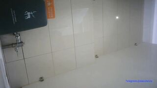 【廁拍】小姐姐尿完不擦蹲幾下-06