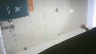 【廁拍】小姐姐尿完不擦蹲幾下-06