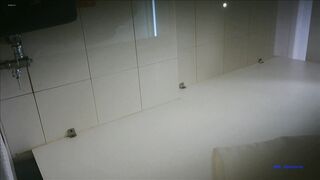 【廁拍】小姐姐尿完不擦蹲幾下-03