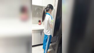 大奶甜美白皙妹【晚晚】-穿著情趣制服被各種體位強上猛乾-10